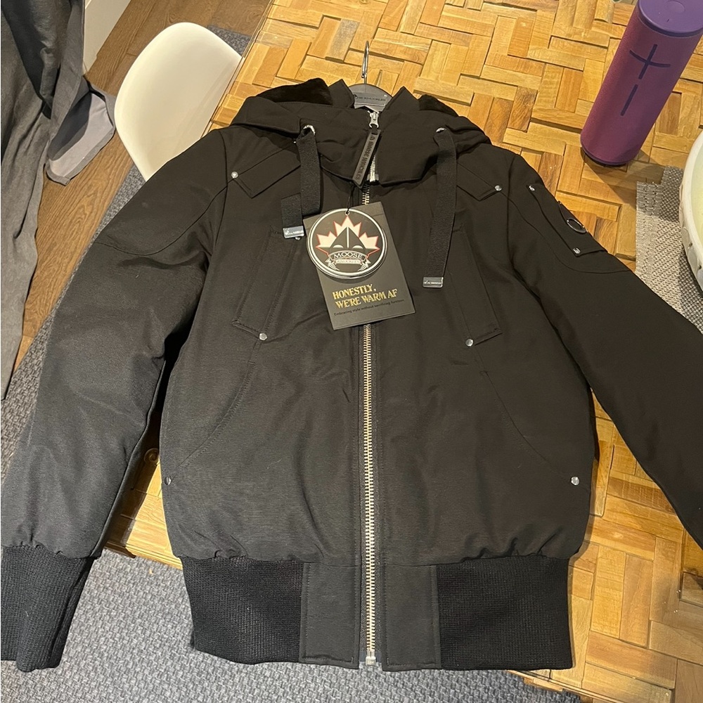 Moose Knuckles - Women’s size Medium - Picture 5 of 5